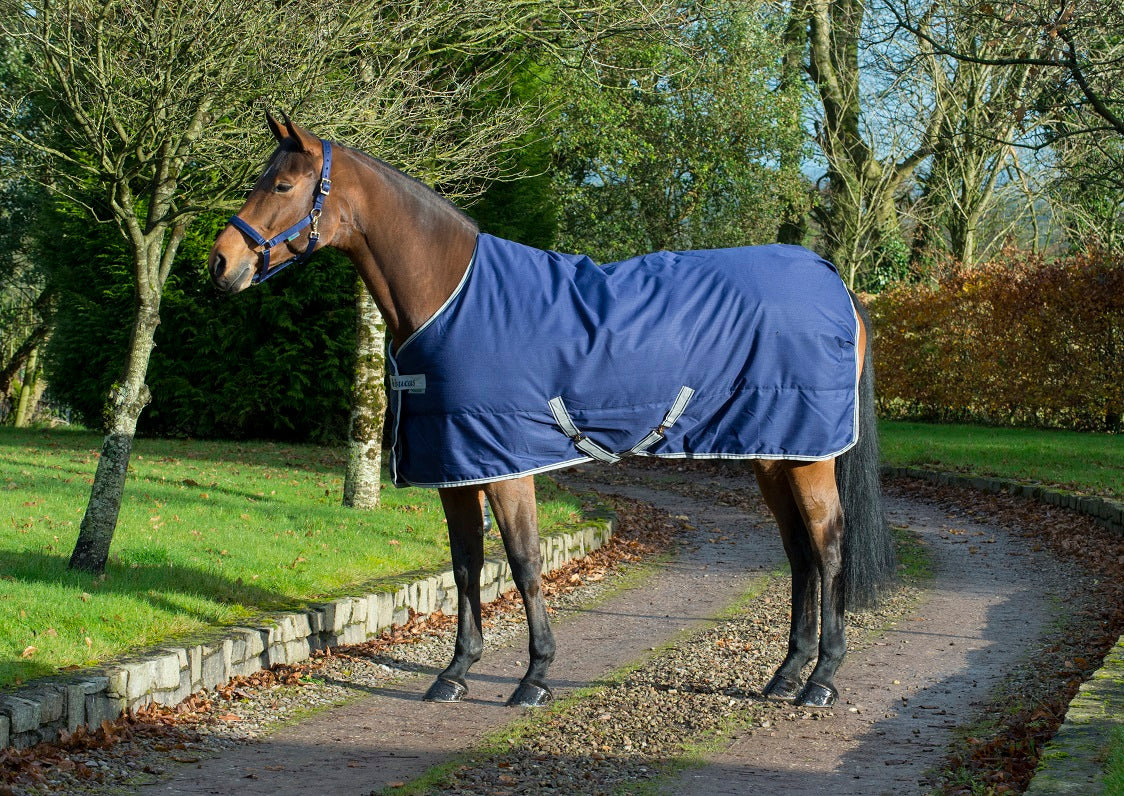 Bucas Freedom Stable 150 g, Stalldecke in zwei Farben