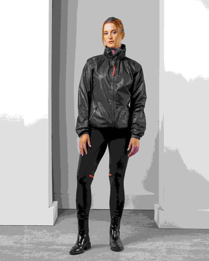 eaSt Rain Jacket Pro Light Regenjacke Unisex in schwarz